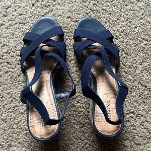 Merona Wedge Sandals Size 9